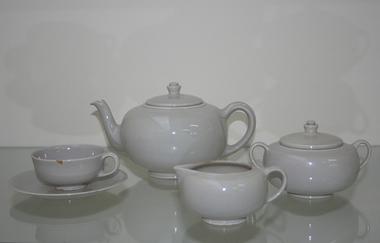 Goedewaagen, servies Tiara, 1936; ontwerp Bert Nienhuis; coll. Fam. Tak