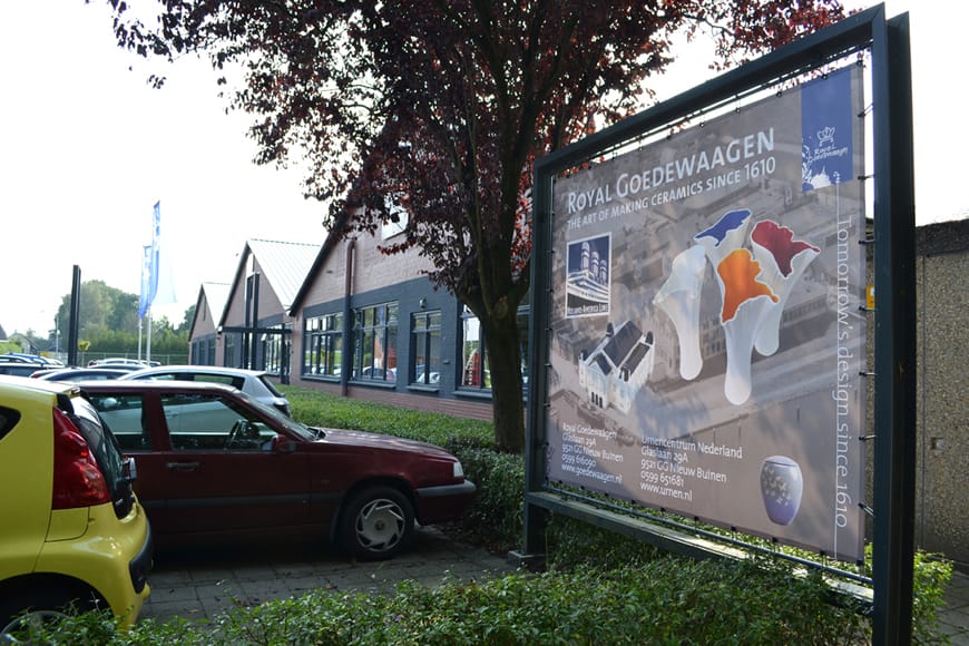 Entree van de Stichting Museum Goedewaagen en de aardewerkfabriek Royal Goedewaagen-Gouda BV.