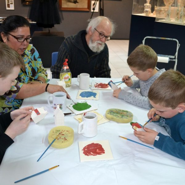 1B. Veronica en Bert begeleiden schilders